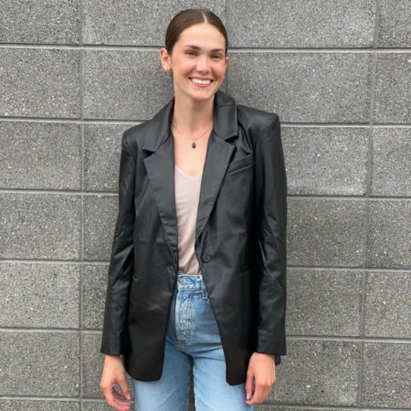 Black Vegan Leather Blazer NWT - Picture 3 of 3